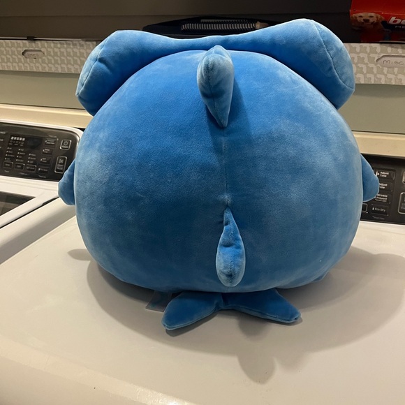 14” Tank the shark squishmallow - Picture 6 of 7